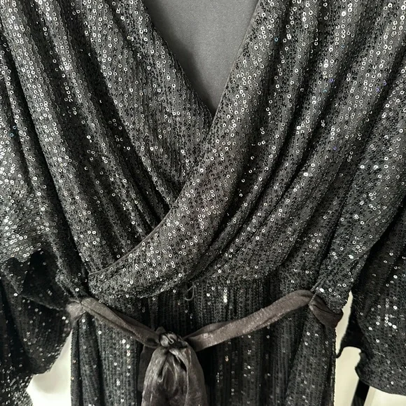 NWOT Women's LC Lauren Conrad Sequin Wrap Mini Dress - Picture 4 of 8